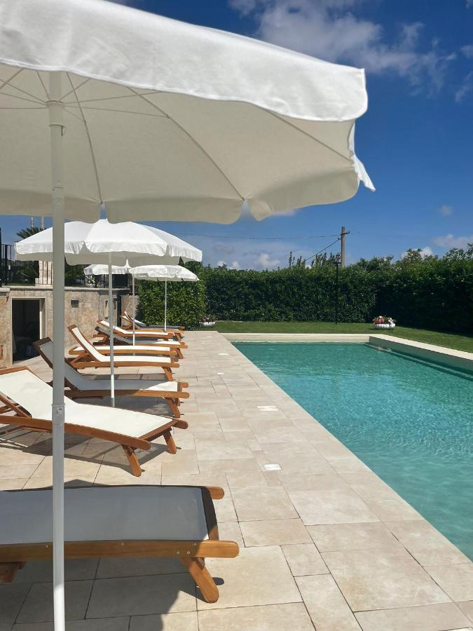 Dimorae Cama Guest House Cisternino Bagian luar foto